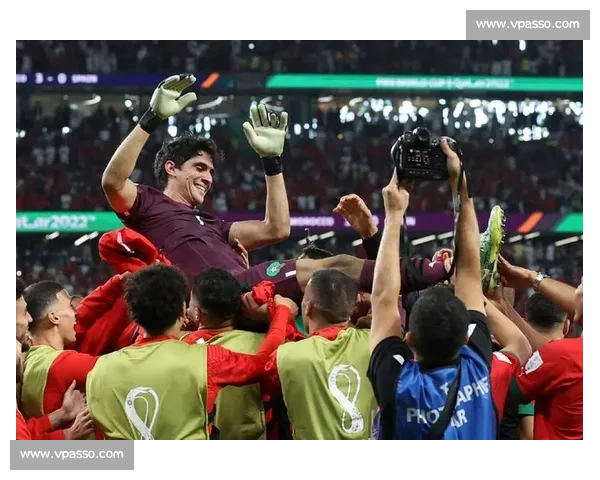 残酷淘汰！世界杯门神上演“天神下凡”，力保球队晋级